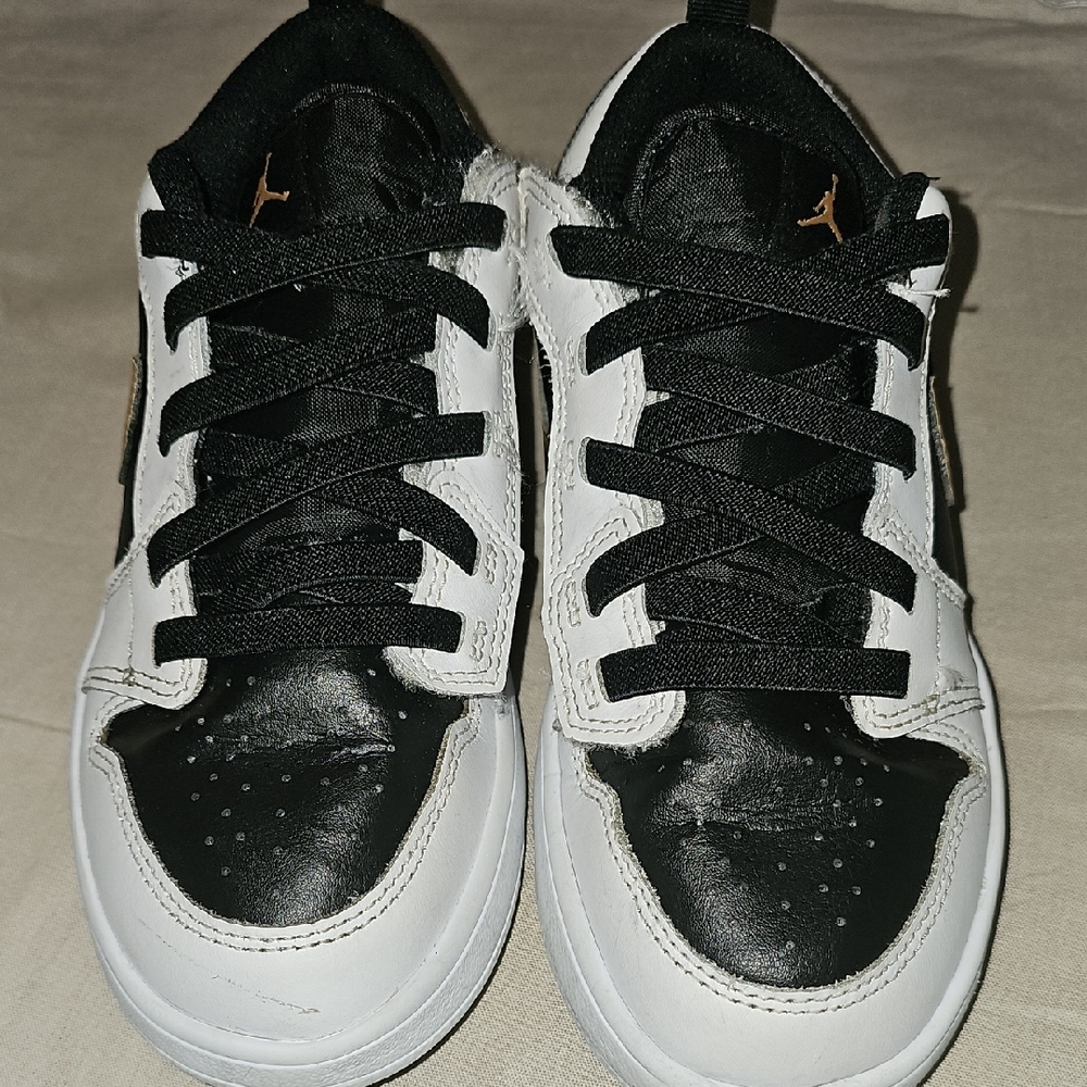 Nike Kids Sneakers Black and White
